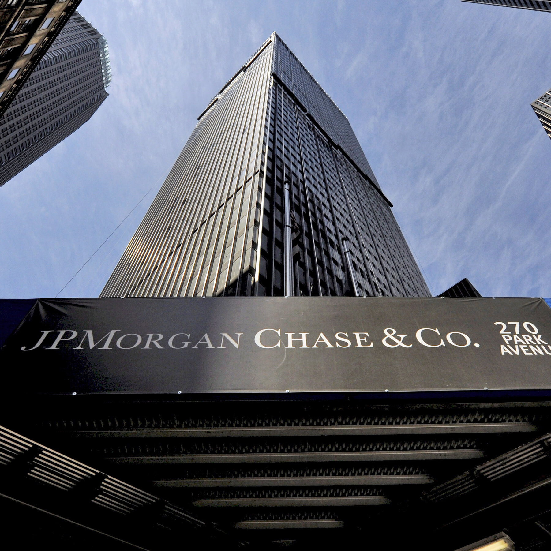 JPMorgan Chase Terjebak dalam Perang Sanksi AS-Rusia setelah Pengadilan Luar Negeri Memerintahkan Penyitaan $440 Juta dari Bank