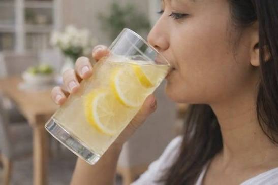 Konsumsi Air Lemon untuk Menurunkan Berat Badan
