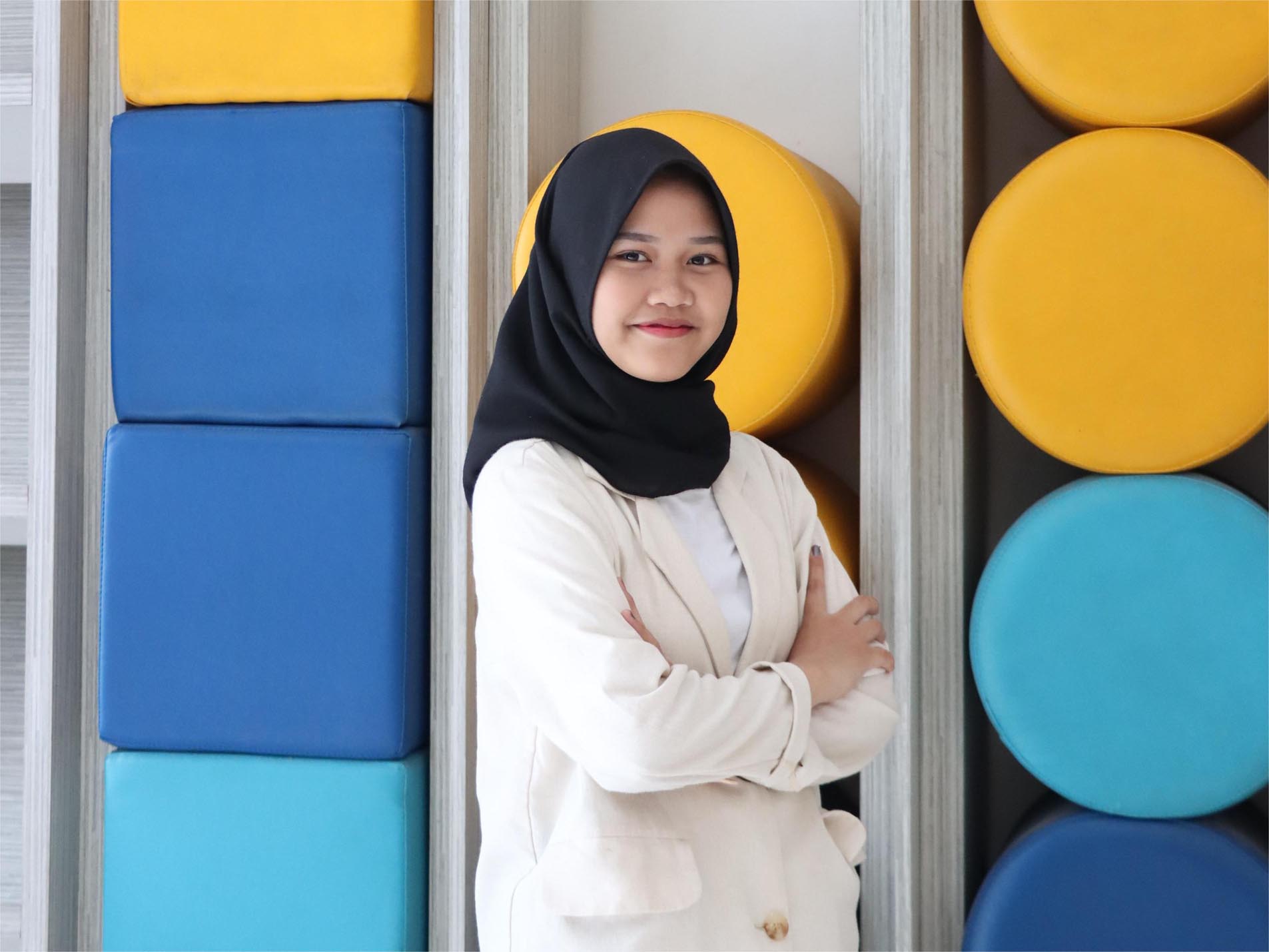 Cari Tahu Cara Mahasiswa Sukses Karier di Era Digital? Ini 6 Strategi Lewat Kuliah dan Networking Efektif.