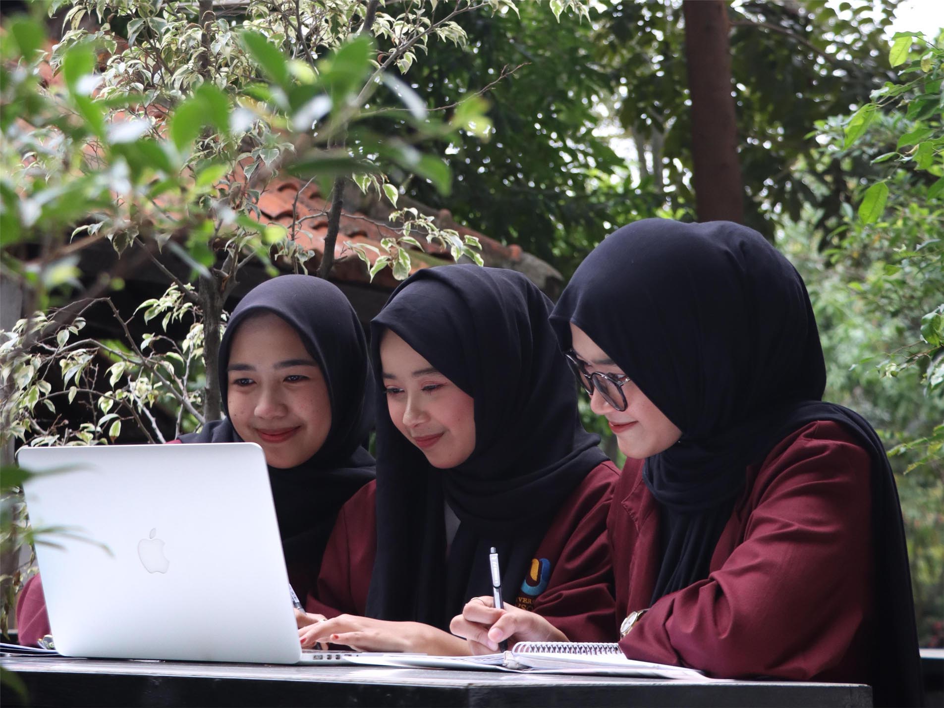Apa Kuliah Cuma Teori? Ini Cara Kampus Cetak Lulusan Profesional Siap Kerja!