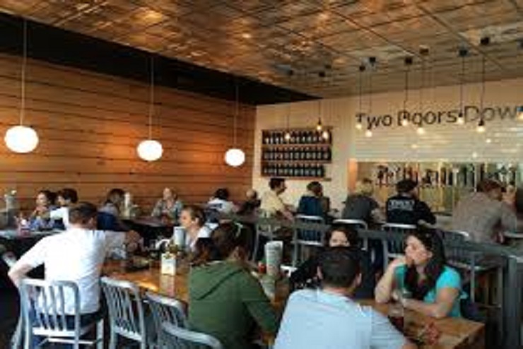 Dua Atmosfer, Dua Pengalaman Kuliner dalam Satu Restoran