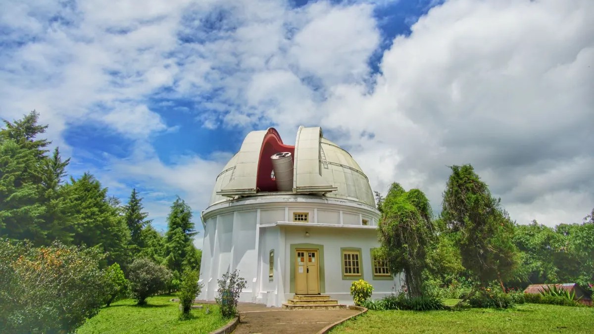 Astronomi ITB: Menjelajahi Alam Semesta dari Kampus Ganesha, Membuka Wawasan Baru tentang Alam Semesta