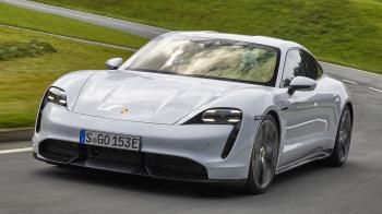 Kelebihan Sistem Kontrol Digital Porsche Dibandingkan Merek Lain