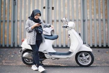 Tips Berkendara Motor Bagi Wanita Berhijab