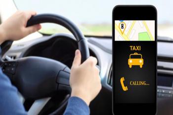 Aturan Baru Menhub Jalan Tengah Taksi Online dan Konvensional