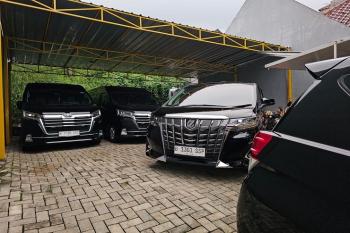 https://hiaceluxury.com/sewa-hiace-luxury-vs-pesawat-dan-kereta-api-ke-yogyakarta/